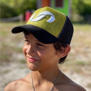 Upcycle kite Soflo Riders hat 100% Authentic